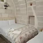 Hotel Ulas Cave