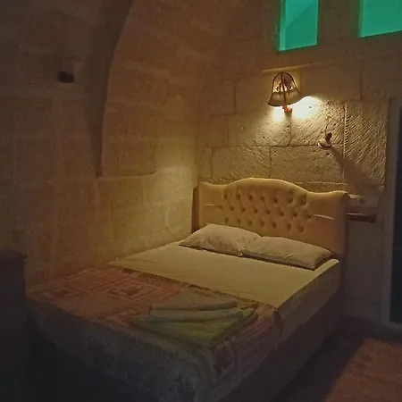 Ulaş Cave Otel *