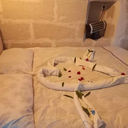 Ulas Cave Hotel *
